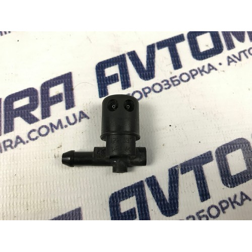 Форсунка стеклоомывателя правая Opel Zafira B 2005-2011 13272047